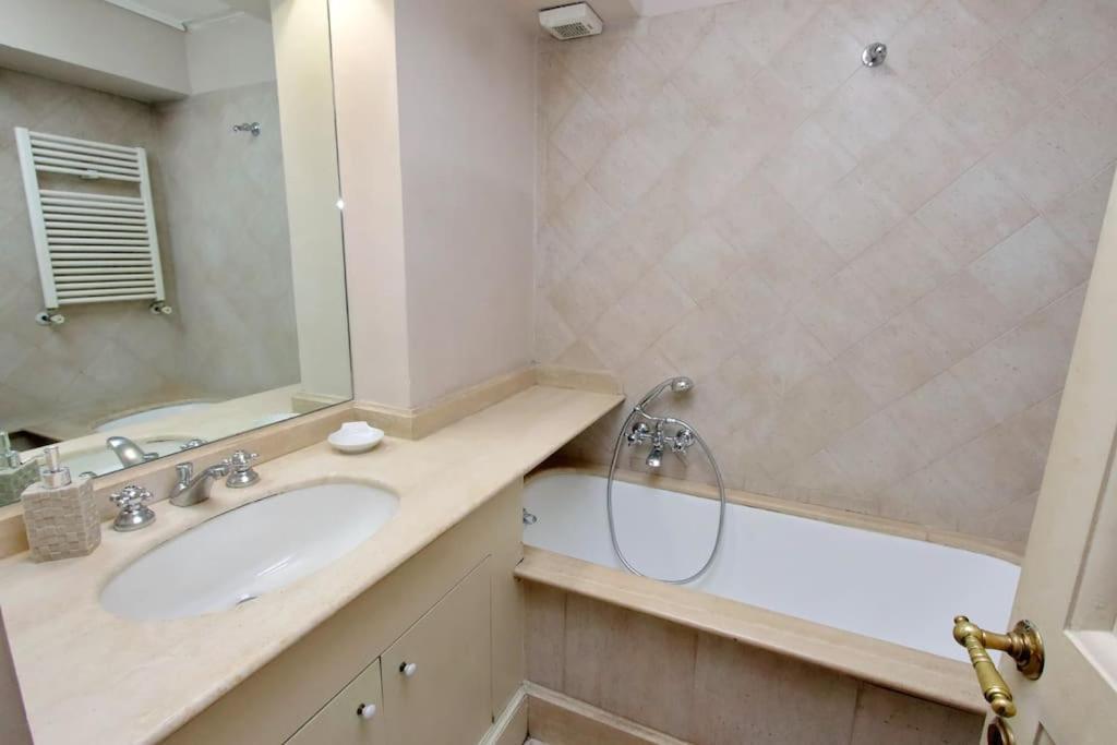 Navona Elegant Two Bedroom Apartment Róma Kültér fotó